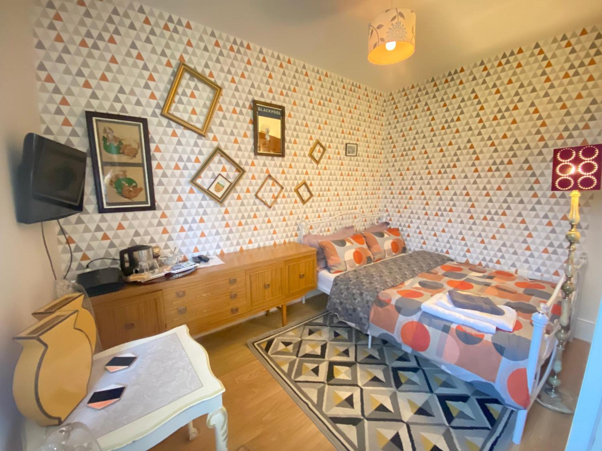 Upton Country Park Guest House Нортхамптън Екстериор снимка