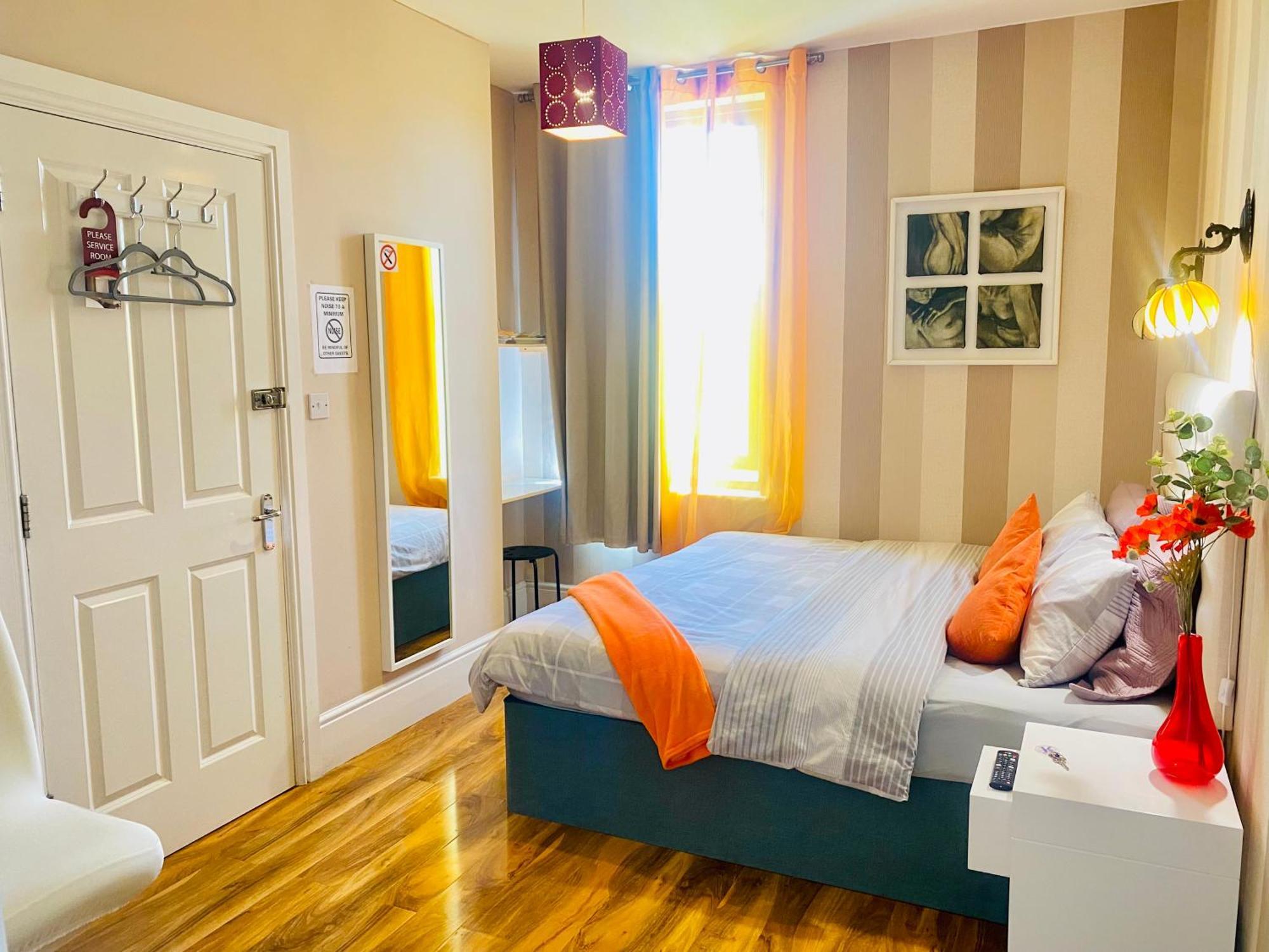 Upton Country Park Guest House Нортхамптън Екстериор снимка