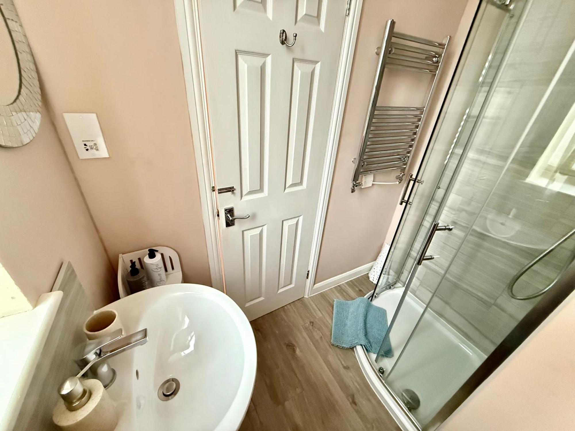 Upton Country Park Guest House Нортхамптън Екстериор снимка