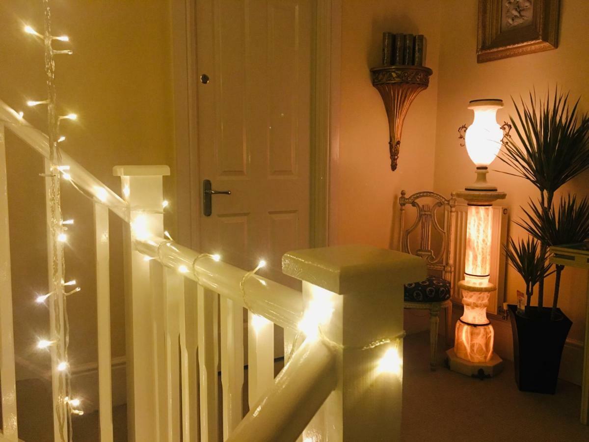 Upton Country Park Guest House Нортхамптън Екстериор снимка